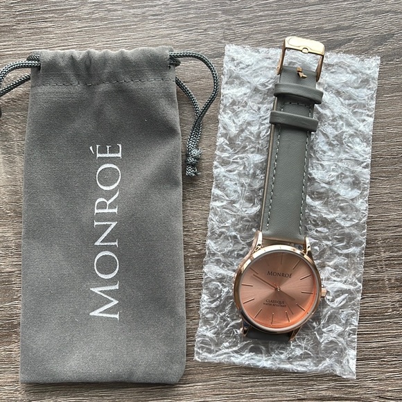 Monroe Accessories - MONROE Rose Gold Watch